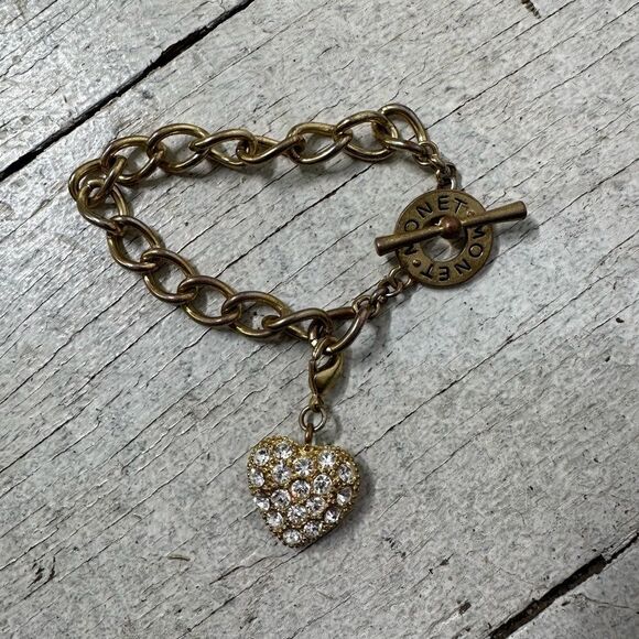 Vintage Monet Toggle Closure Chain Link Heart Charm Bracelet - Picture 1 of 7
